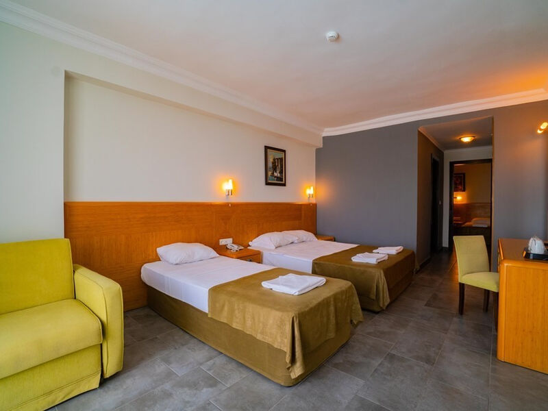 Senza Hotels Grand Santana