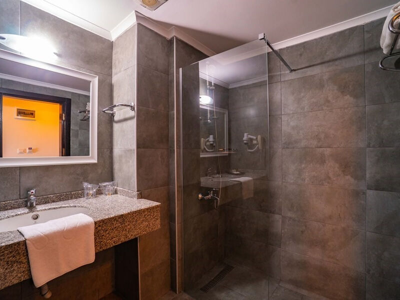 Senza Hotels Grand Santana
