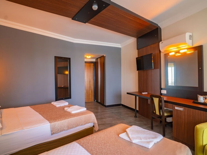 Senza Hotels Grand Santana