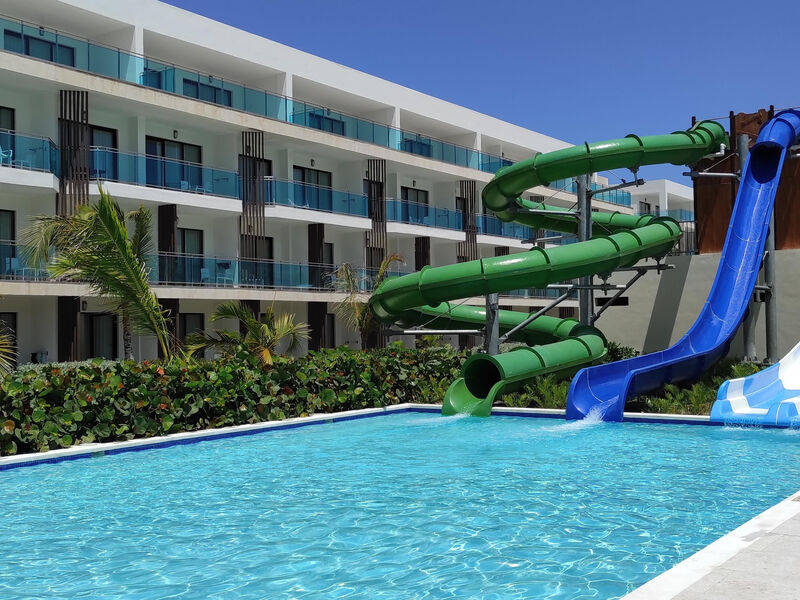 Serenade Punta Cana Beach & Spa Resort