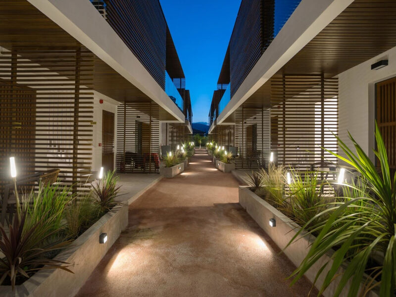 Serenity Luxury Hotel Agrilia
