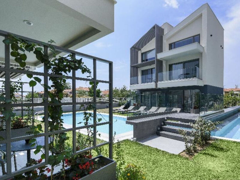 Serenity Suites