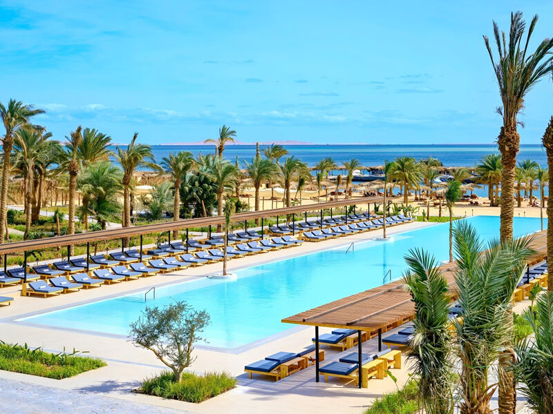 Serry Beach Resort