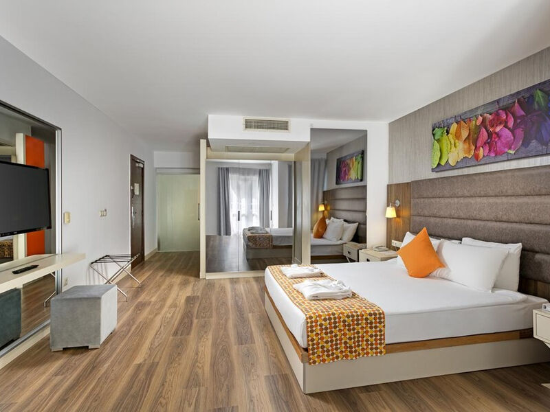 Seven Seas Hotel Blue