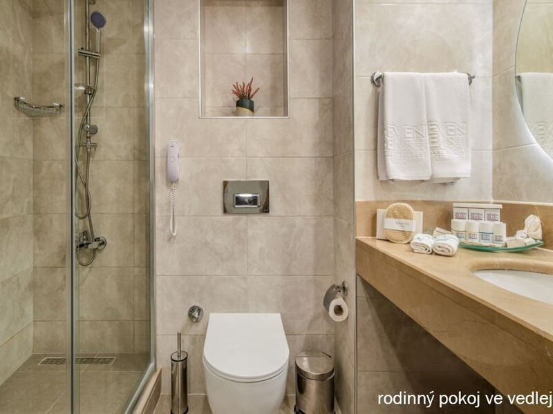 Seven Seas Gravel Select