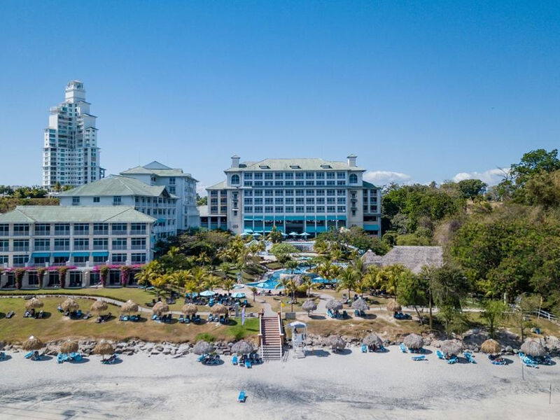 Sheraton Bijao Beach Resort
