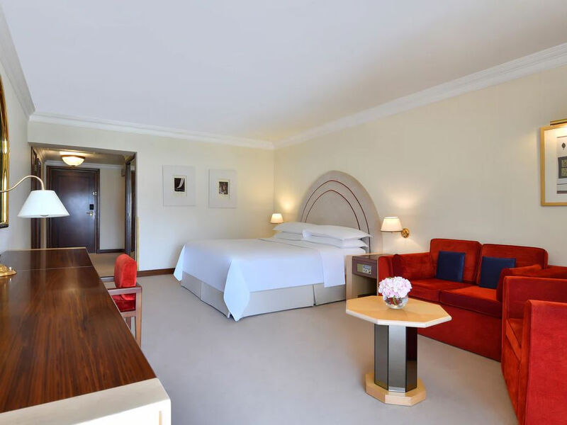Sheraton Grand Doha Resort & Convention