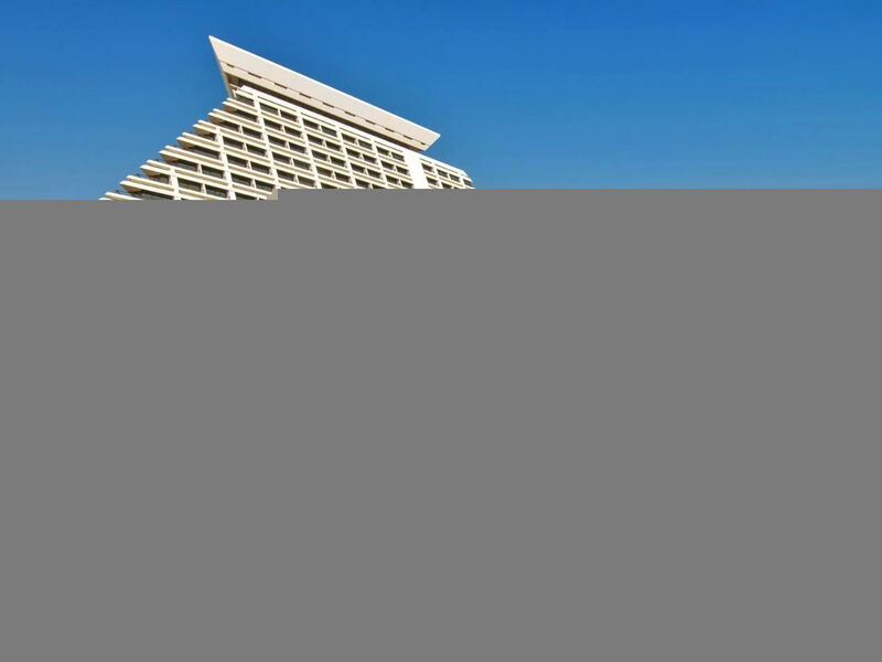 Sheraton Grand Doha Resort & Convention