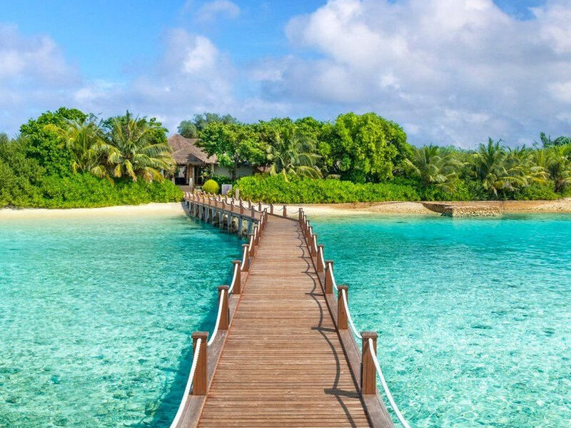 Sheraton Maldives Full Moon Resort & Spa