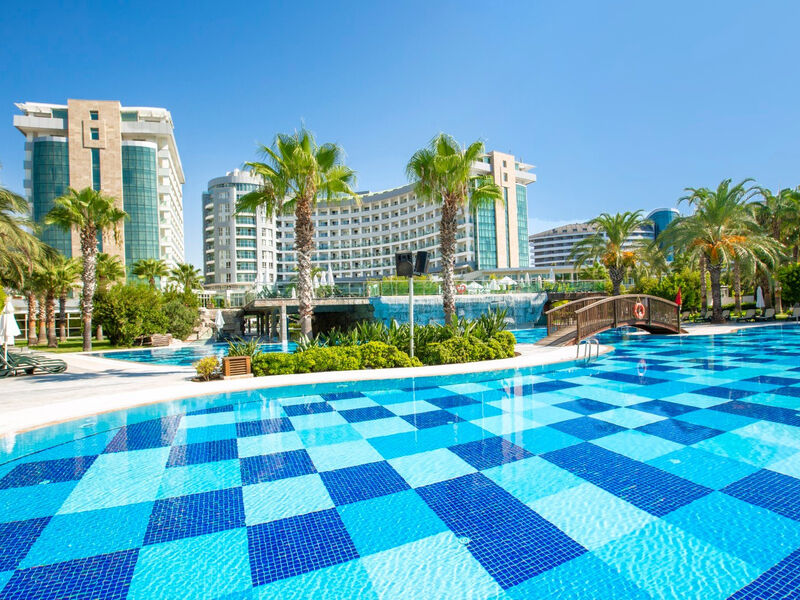 Sherwood Exclusive Lara