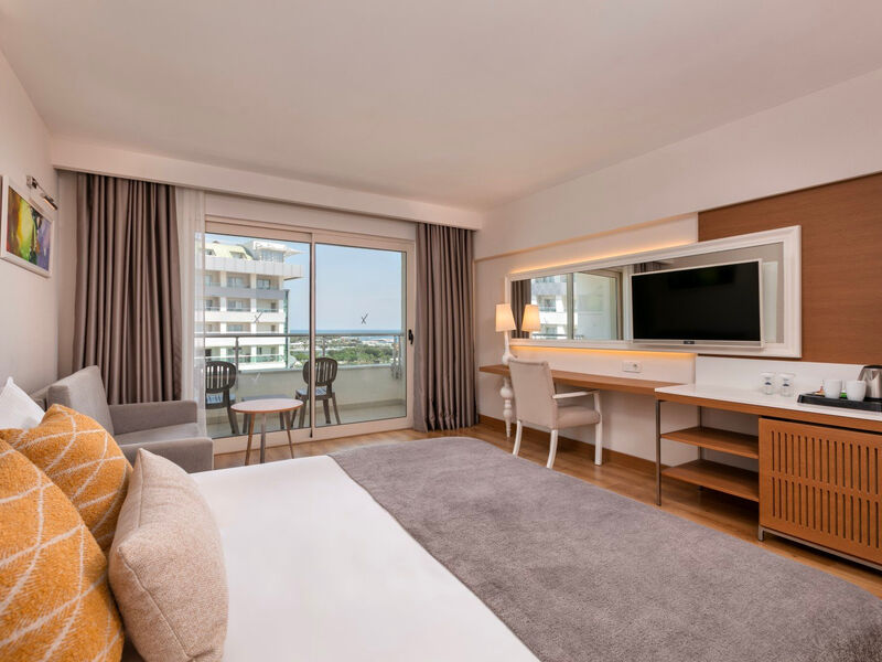 Sherwood Exclusive Lara