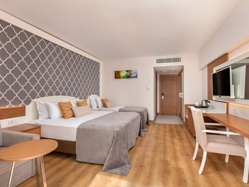 Sherwood Exclusive Lara