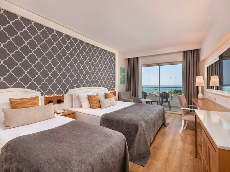 Sherwood Exclusive Lara