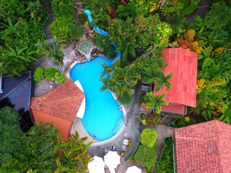 Si Como No Resort & Wildlife Refuge