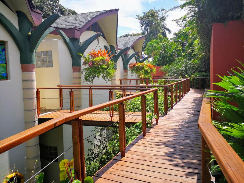 Si Como No Resort & Wildlife Refuge