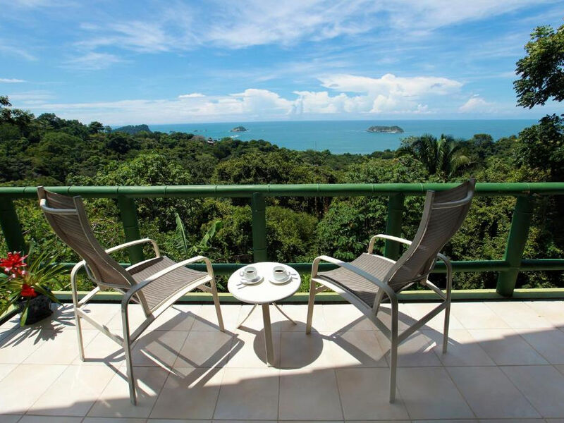 Si Como No Resort & Wildlife Refuge