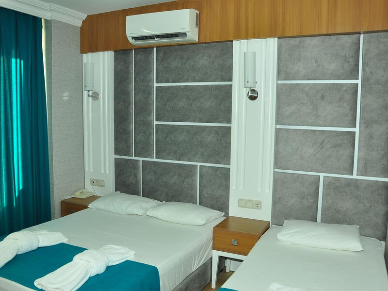 Side Yesiloz