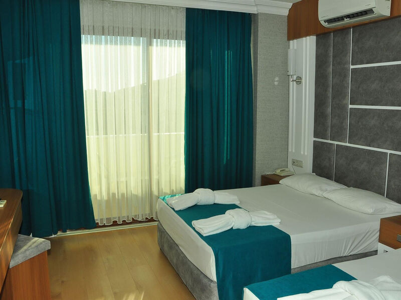 Side Yesiloz