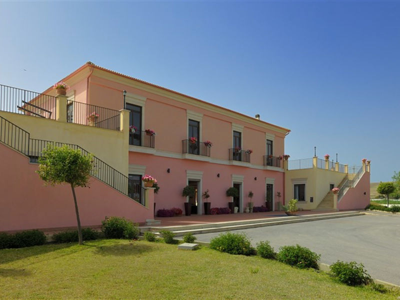 Sikania Resort & Spa