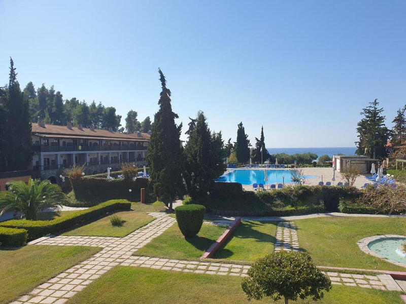 Simantro Resort