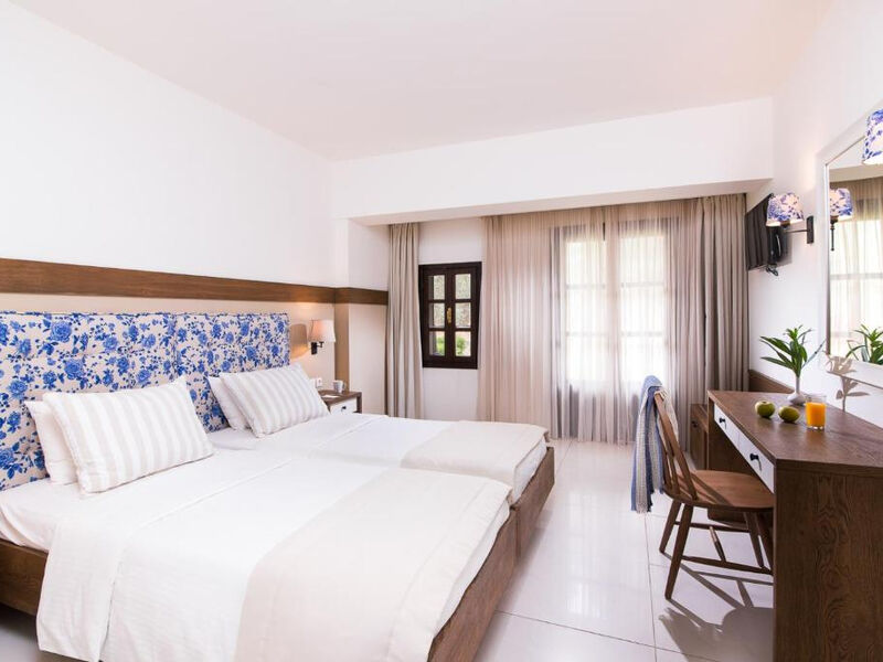 Simantro Resort