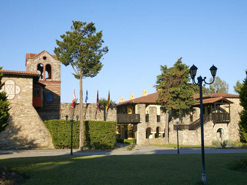 Simantro Resort