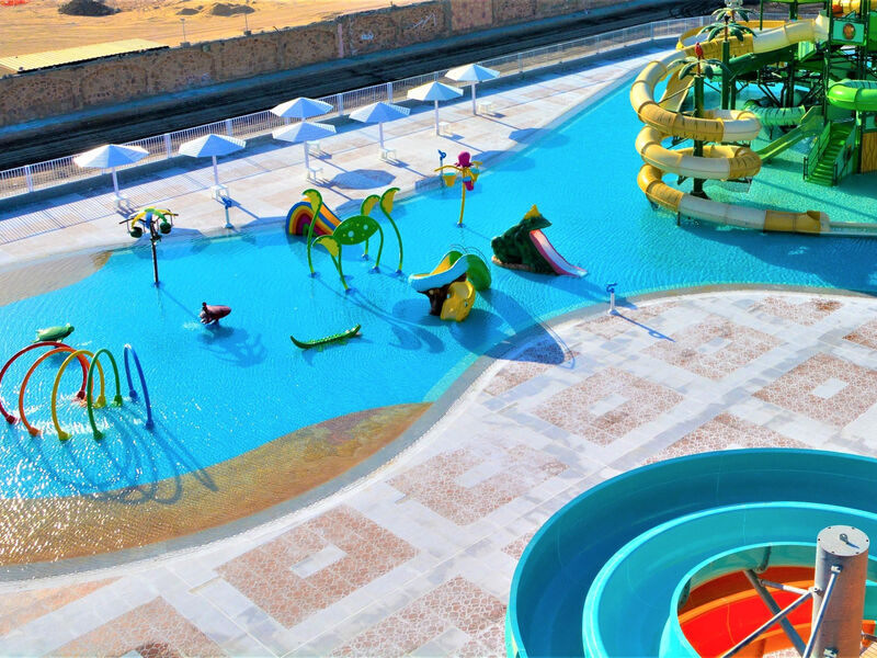 Sirena Beach Resort & Spa