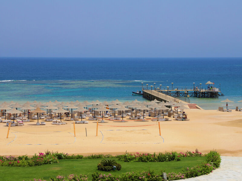 Sirena Beach Resort & Spa