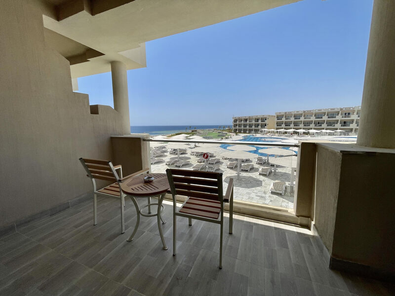 Sirena Beach Resort & Spa