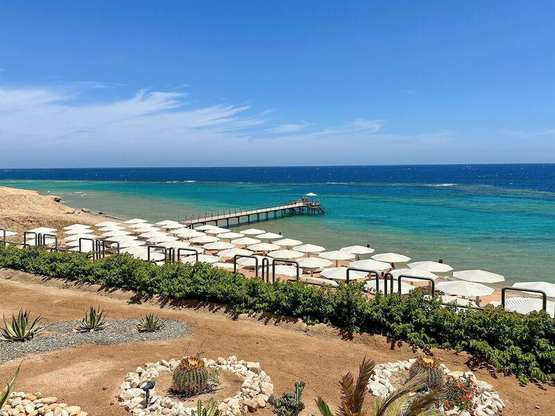 Sirena Beach Resort & Spa
