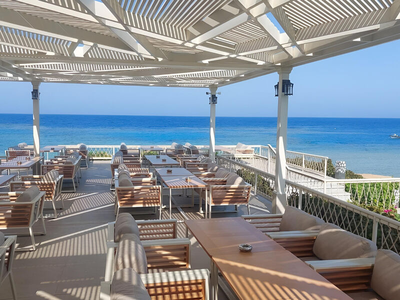 Sirena Beach Resort & Spa
