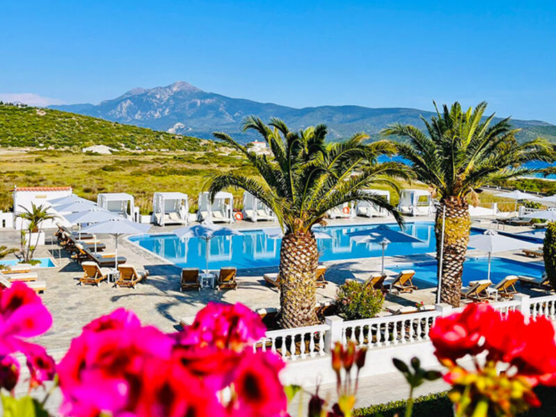 Sirenes Beach Resort