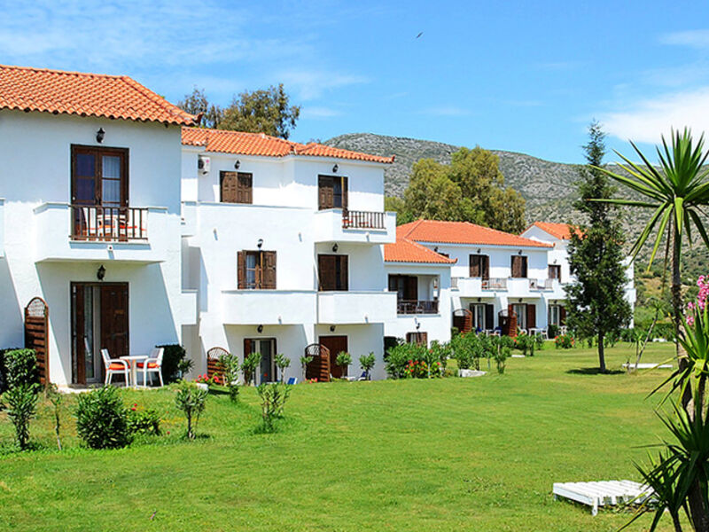 Sirenes Beach Resort