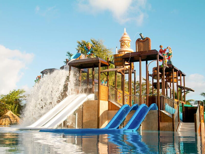 Sirenis Cocotal Beach & Tropical Suites Casino