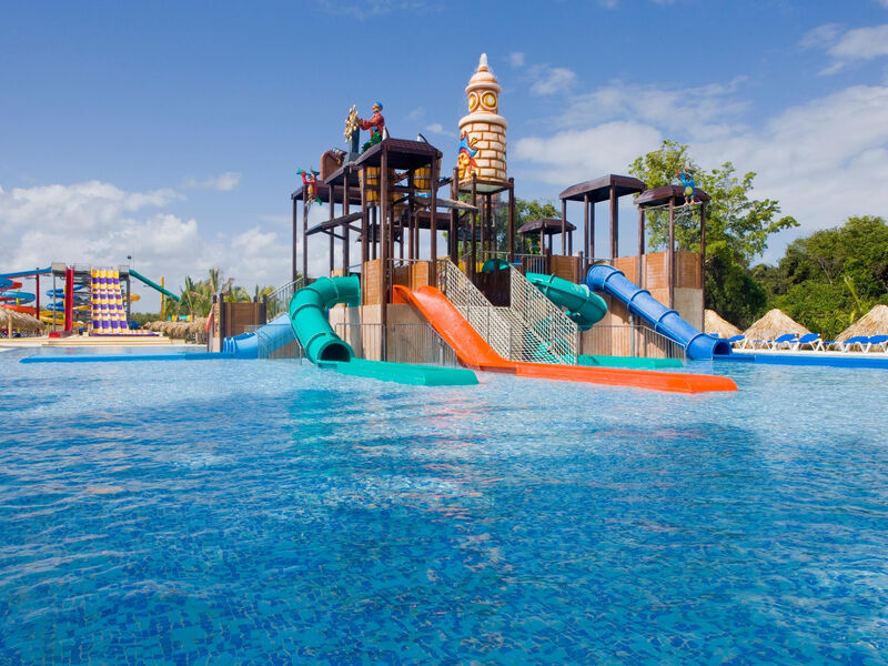 Grand Sirenis Cocotal Beach Resort & Aquagames