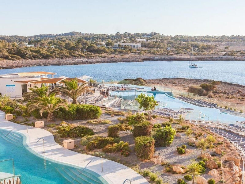 Sirenis Seaview Country Club