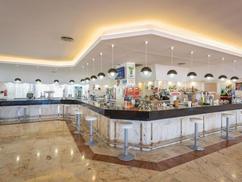 Sirenis Seaview Country Club