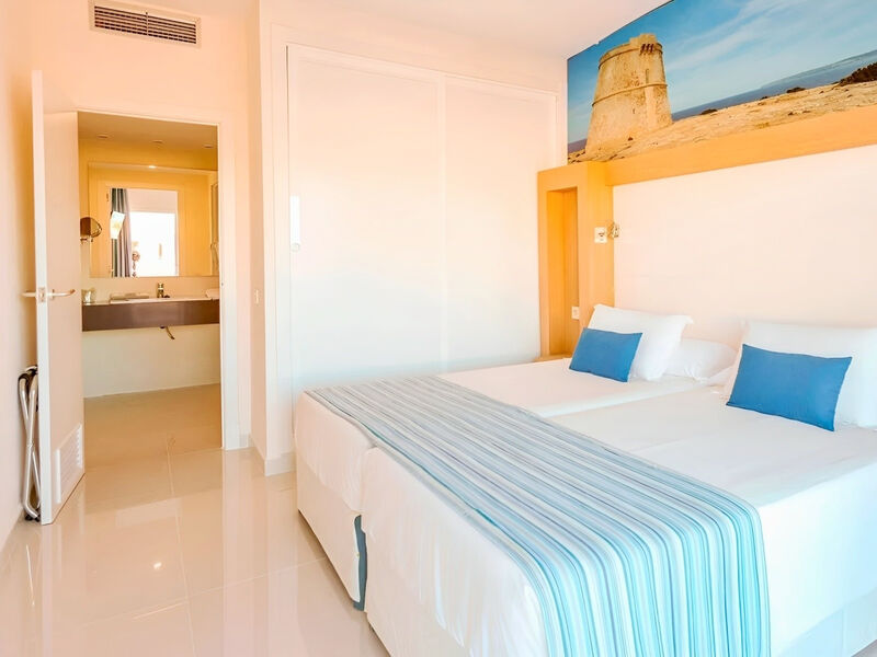 Sirenis Seaview Country Club