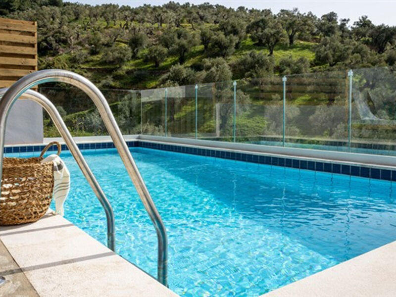 Skiathos Avaton Suites & Villas