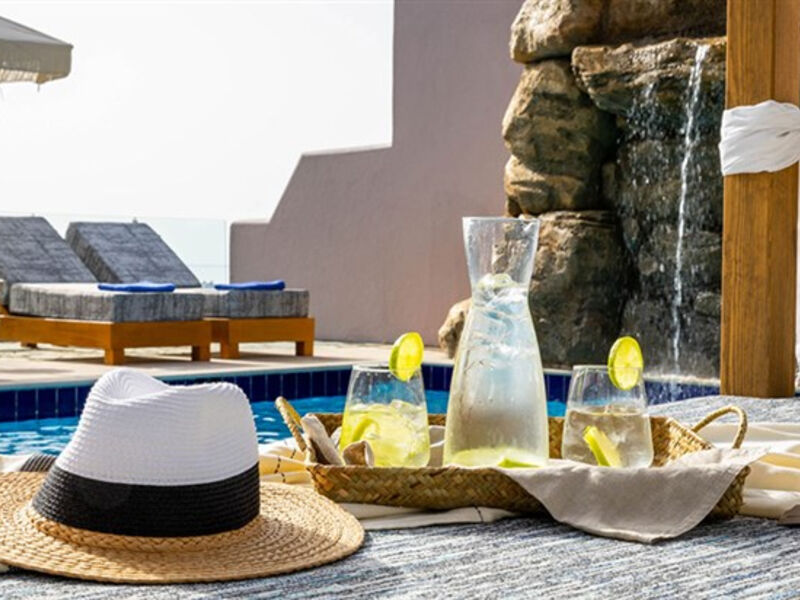 Skiathos Avaton Suites & Villas