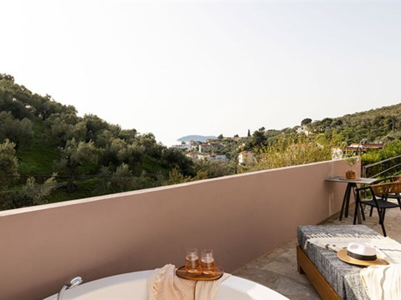 Skiathos Avaton Suites & Villas