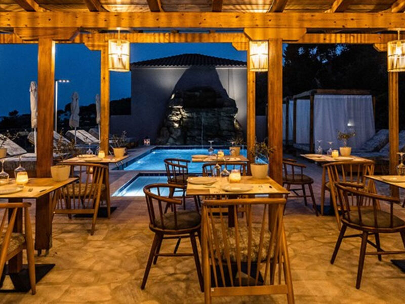 Skiathos Avaton Suites & Villas