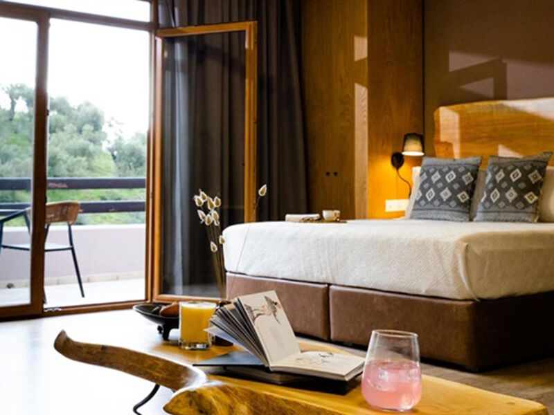 Skiathos Avaton Suites & Villas