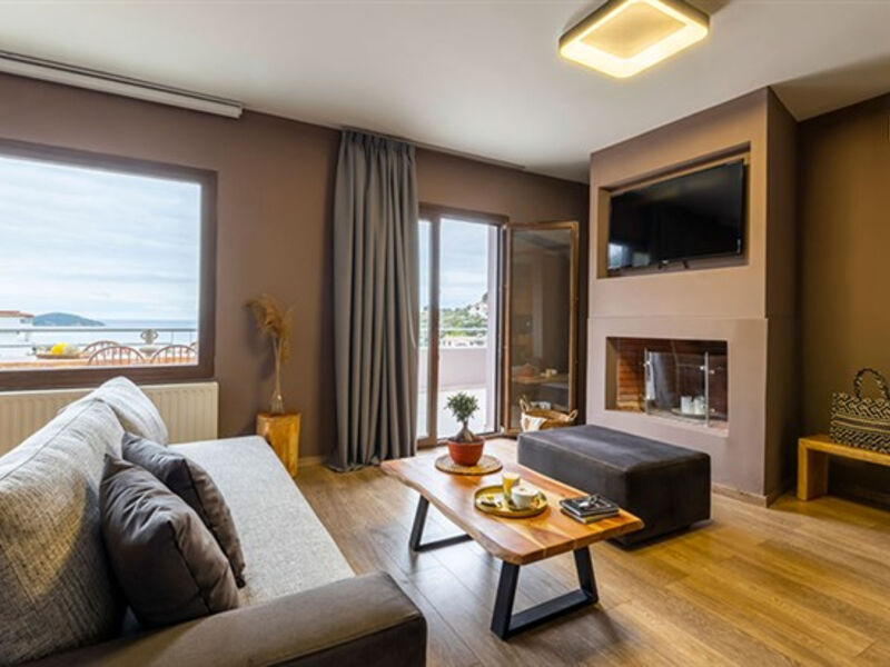 Skiathos Avaton Suites & Villas