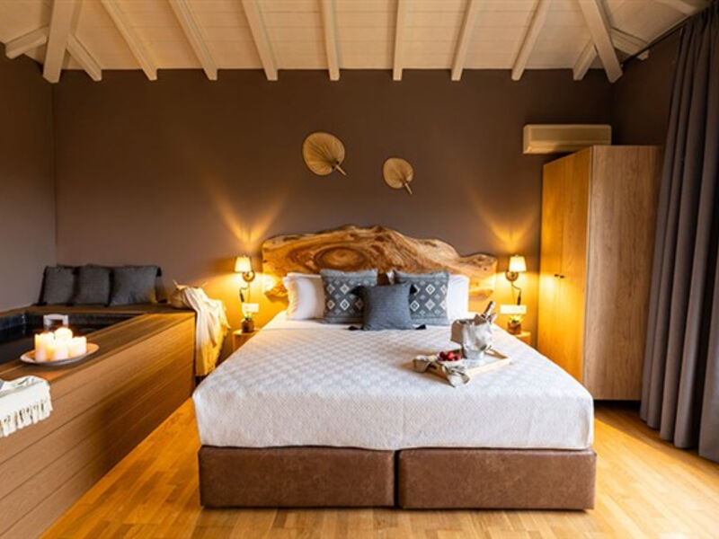 Skiathos Avaton Suites & Villas
