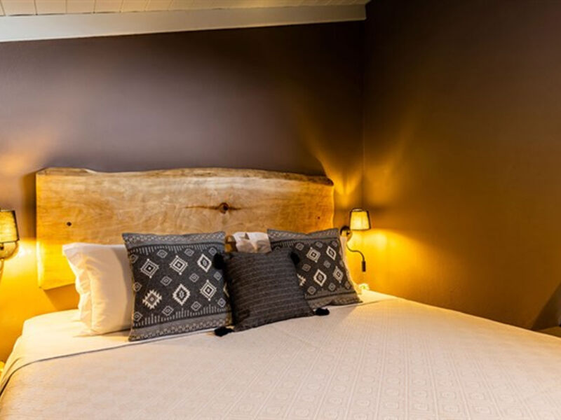 Skiathos Avaton Suites & Villas