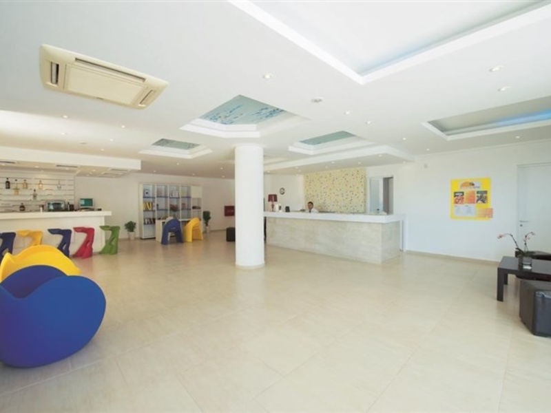 Smartline Vasia Village