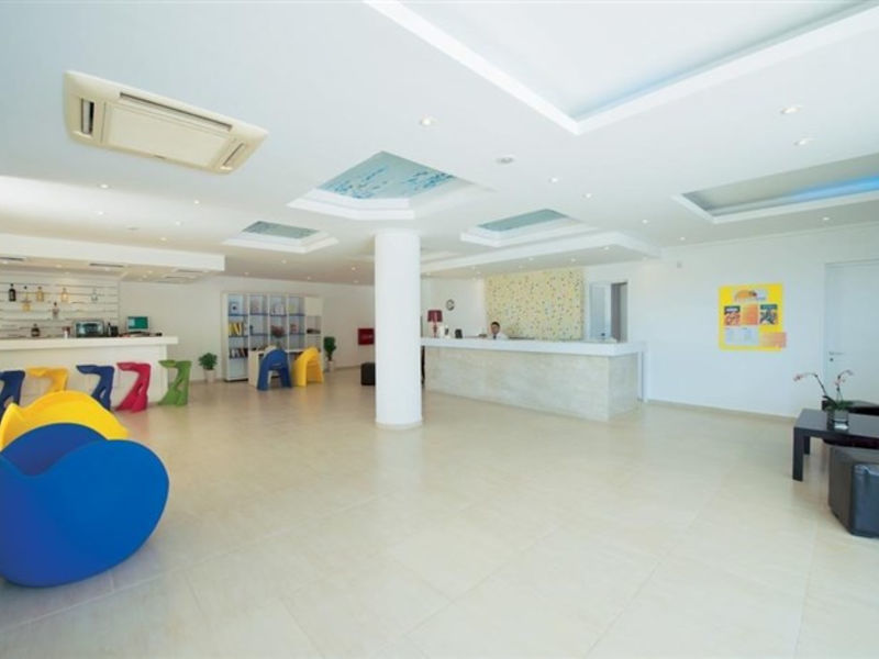 Smartline Vasia Village