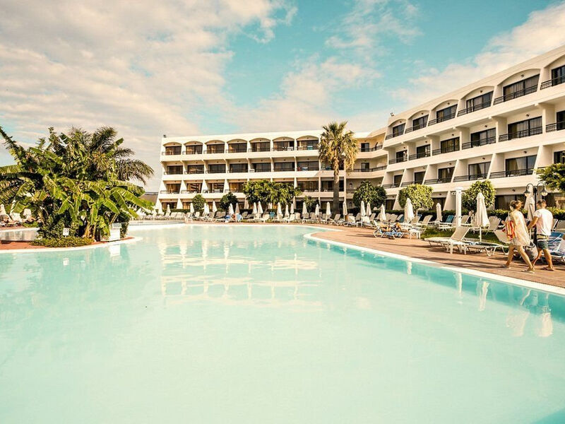 Sol By Melia Cosmopolitan