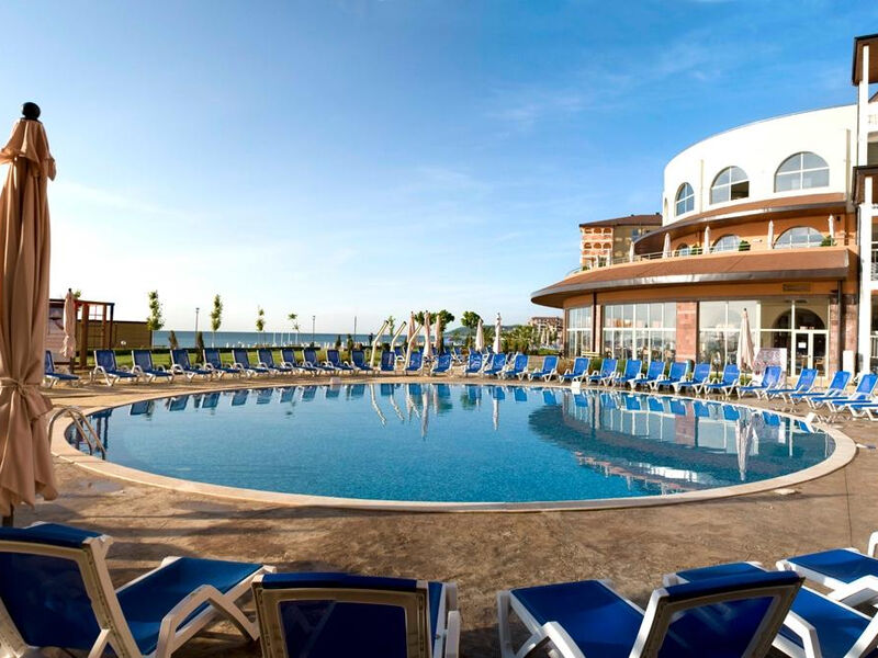Sol Luna Bay Resort